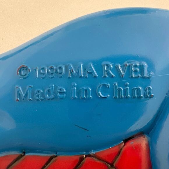 Vintage 1990s Marvel Spiderman Back Scratcher from Universal Studios Halloween - Picture 6 of 7